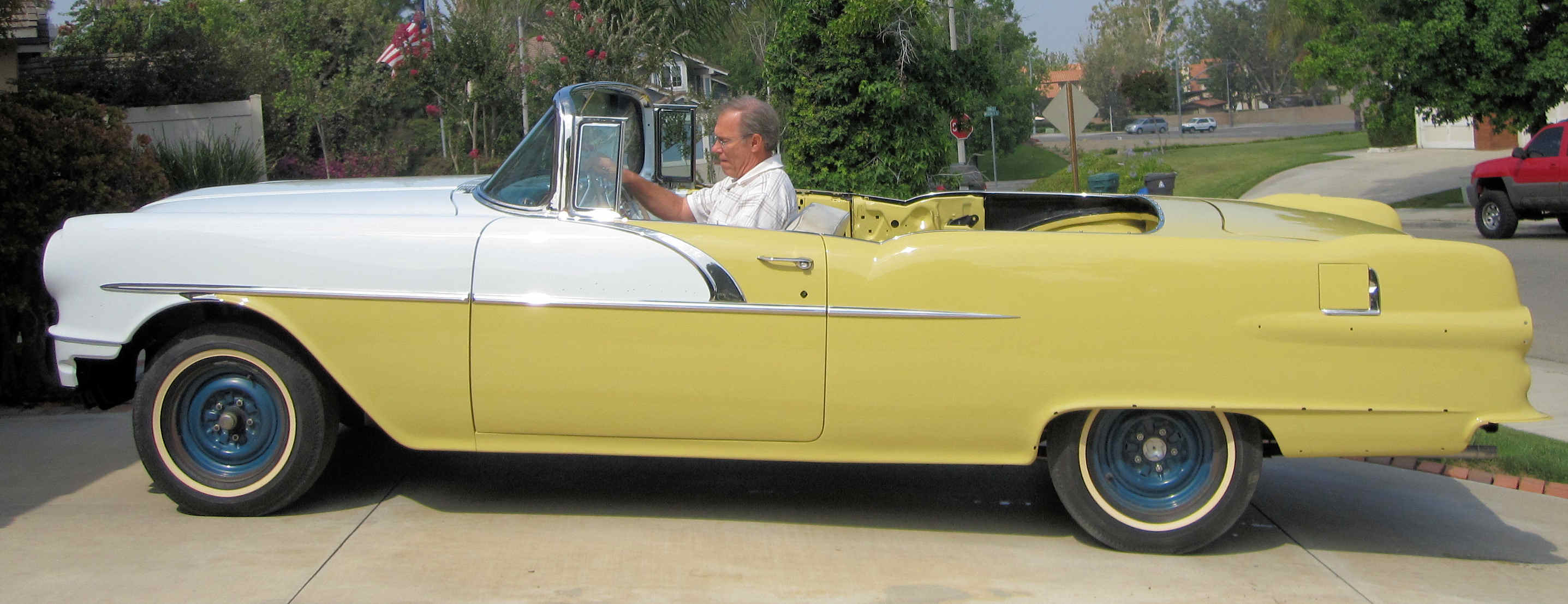 Here is Bob's "56 Pontiac Story". 